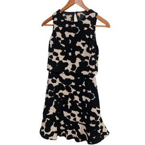 Banana Republic Tiered Split Key Hole Closure Back Sleeveless with ruffle bottom